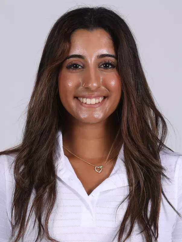 Ashleen Kaur Headshot