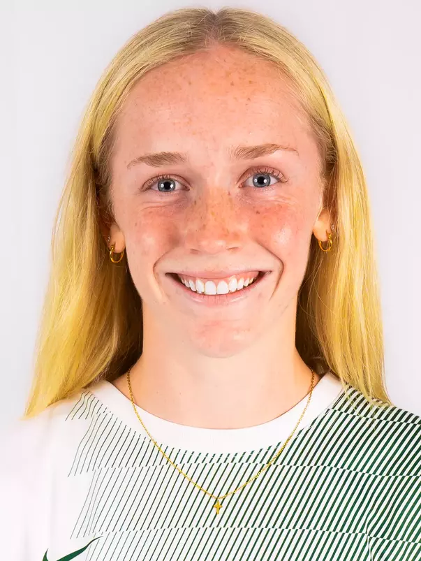 Lauren Omholt Head Shot