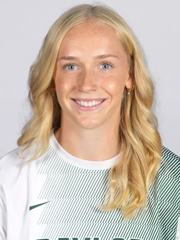 Lauren Omholt 2026 Headshot