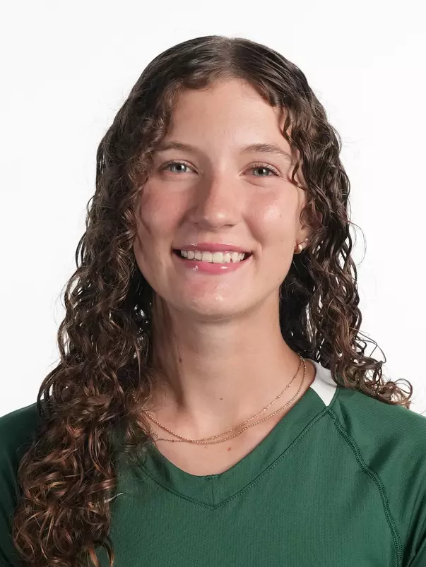 EQ Isabelle Hildebrandt Headshot 26-27