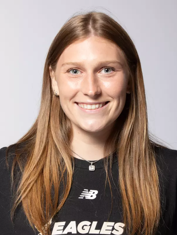 Caroline Kelly Headshot