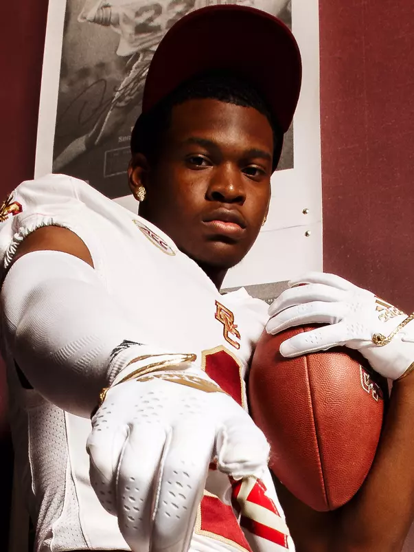 Omarion Davis, 2024 Signing Day Headshot