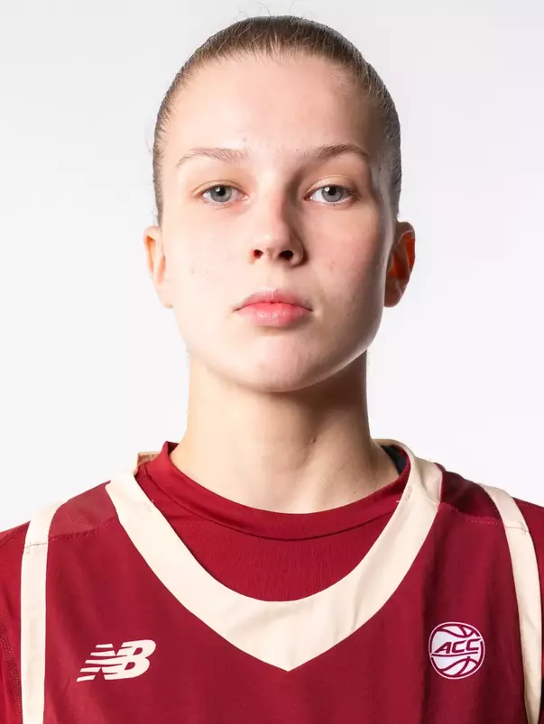 Daniele Paunksnyte Headshot