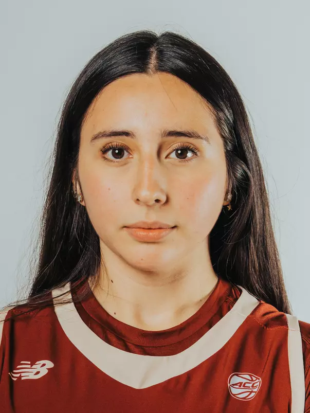 Gabi Headshot