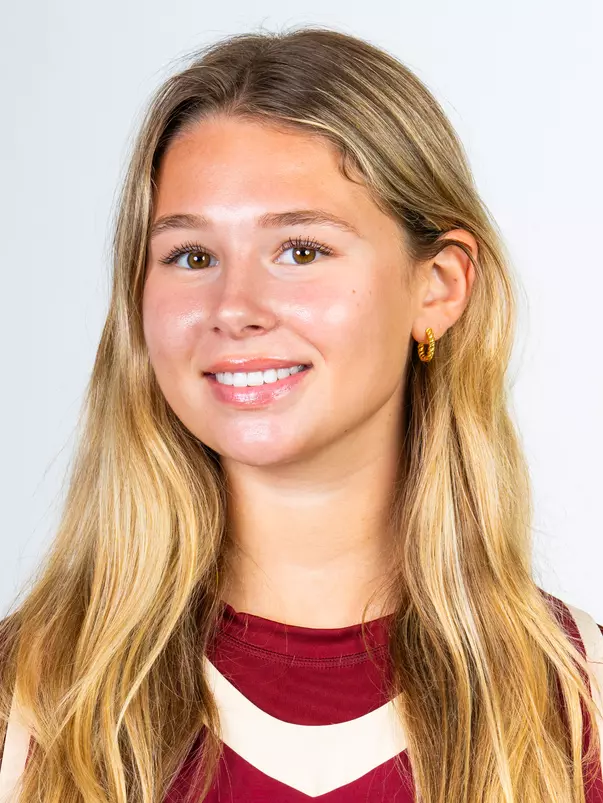 Grace Oliver Headshot