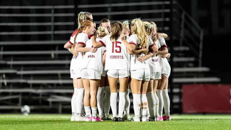 team huddle vs Cal