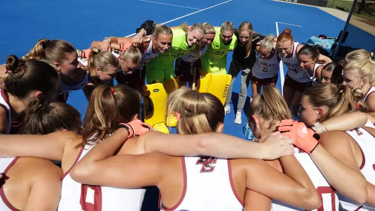 Field Hockey Group Huddle at Duke