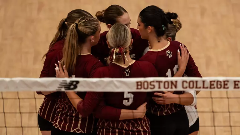 VB Team Photo - UNH Recap