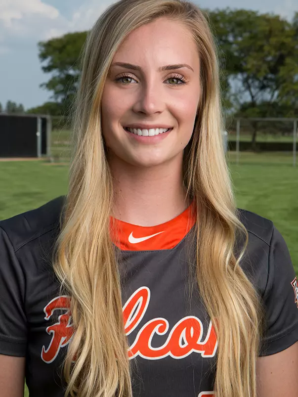 Kinzi Sanders - BGSU Softball 2018 - photo by BGSU Mkt & Comm