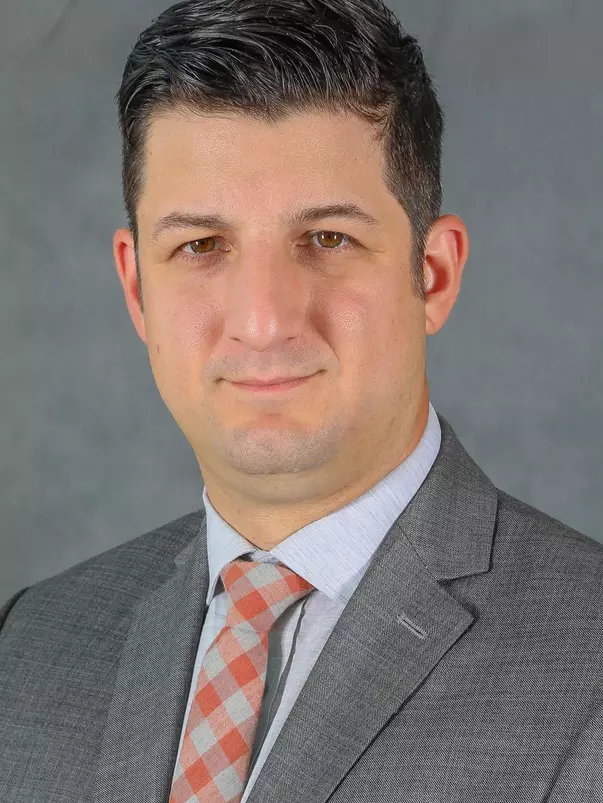 Stavros Paskaris headshot