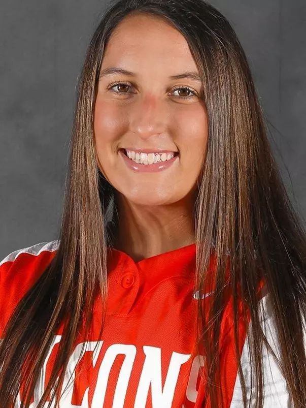 Lexi Carver - Softball headshot - Oct 2022