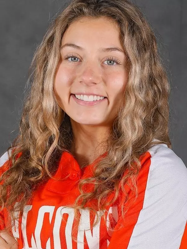 Delaney Davis - Softball headshot - Oct 2022