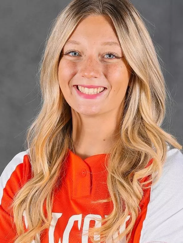 Peyton Dolejs - Softball headshot - Oct 2022