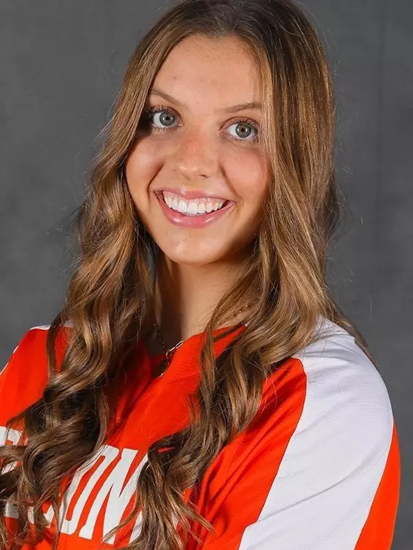 Mackenzie Krafcik - Softball headshot - Oct 2022