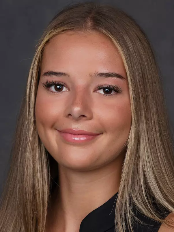 Isabella Baker Headshot