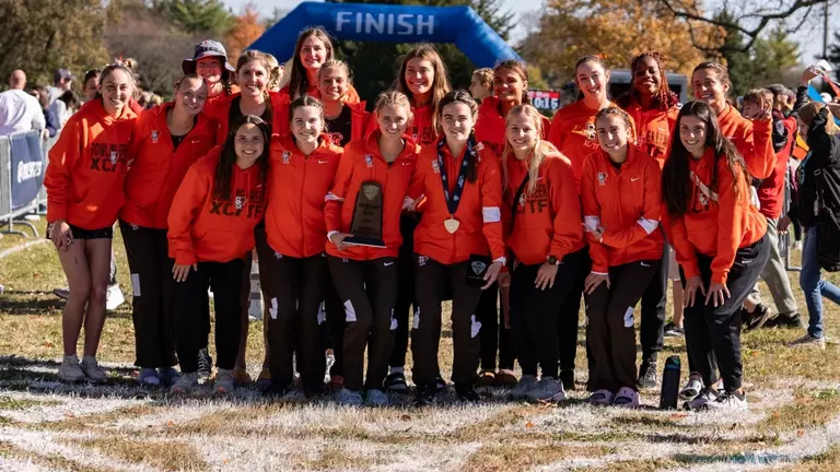 Cubbison and Panning Help Women’s Cross Country To Fourth Place Finish At MAC Championships