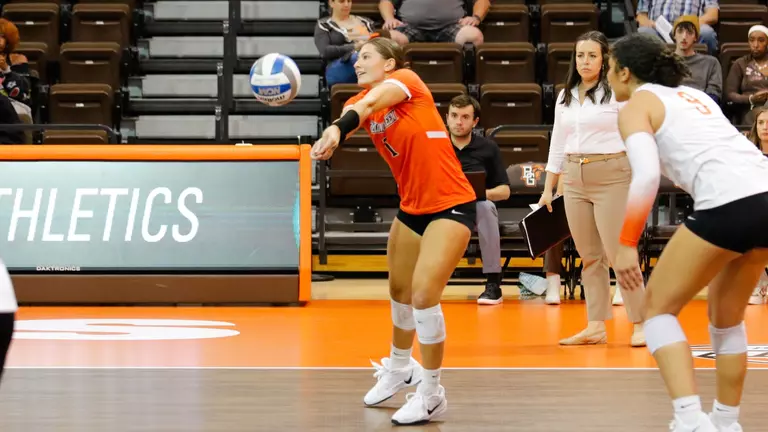 Sydnie Hernandez Named MAC Defensive Player Of The Week