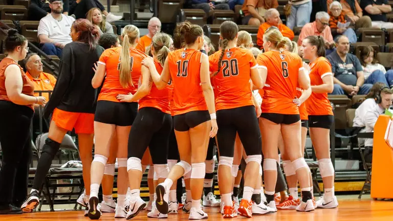 Broncos Battle Back Against Bowling Green In Five-Set Match