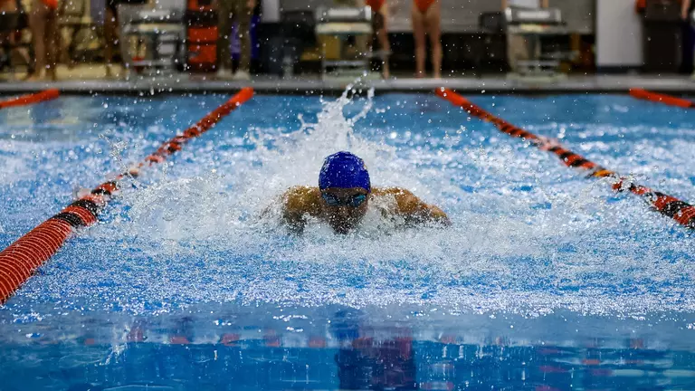 BGSU Leads Big After Day One Against UTRGV