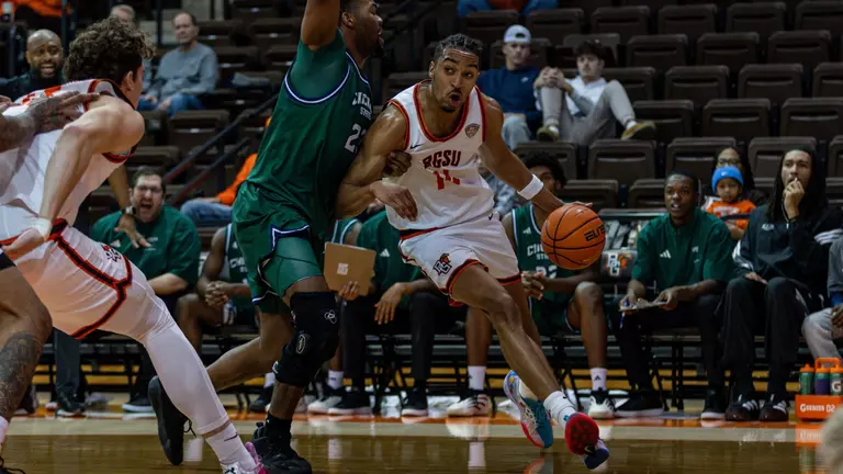 Double-Doubles From Towns, Glover Pace Falcons To Win Over Chicago State