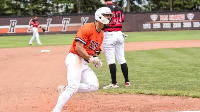 Seidel Sends Off Regular Season With Eighth Inning Blast To Push Falcons Past Huskies