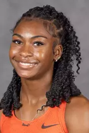 Kiera Bonds Headshot 2025-2026