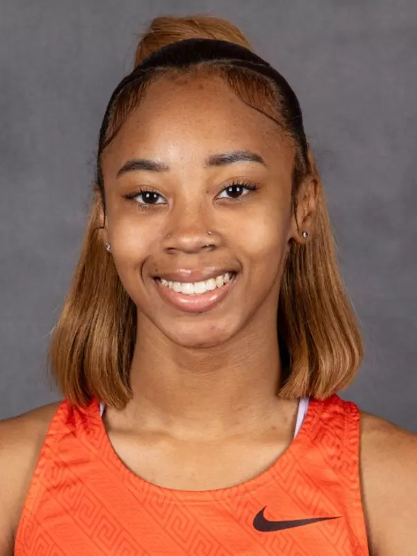 Erinae Coleman Head Shot 2025-26