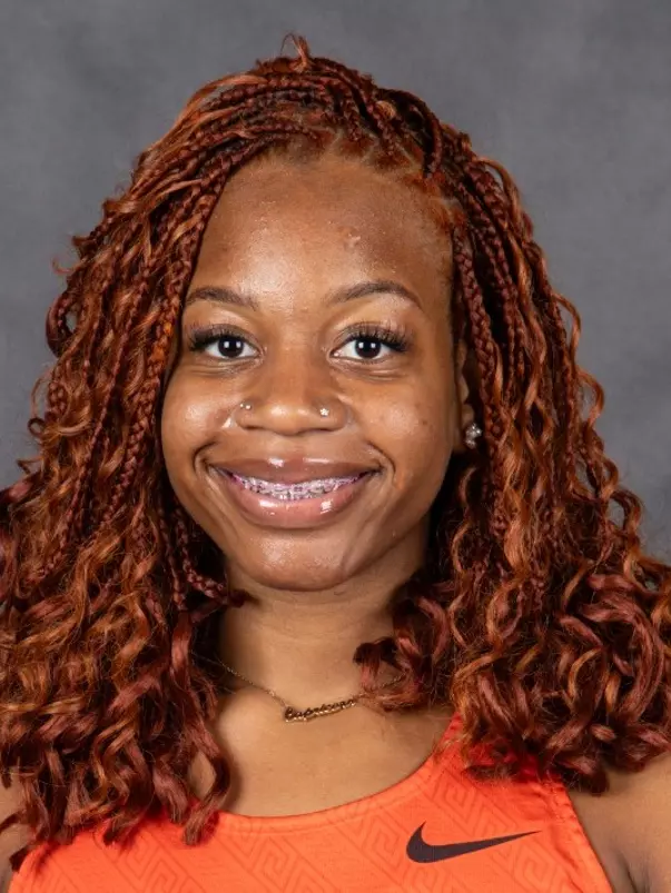 Christabelle Obi Head Shot 2025-26