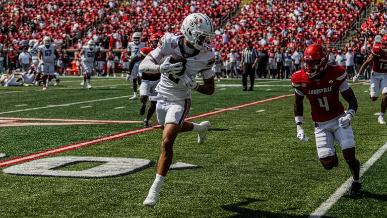 Falcons’ Fourth Quarter Fight Narrows Gap In Loss To Louisville