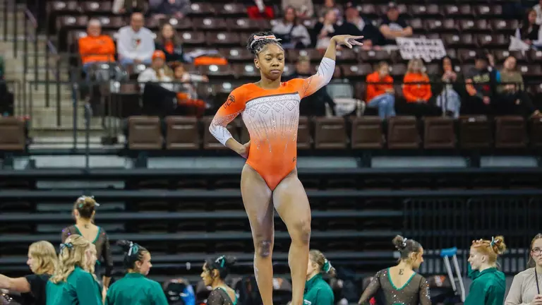 Falcons Drop Second Meet of Season, Shaw Shines on Floor