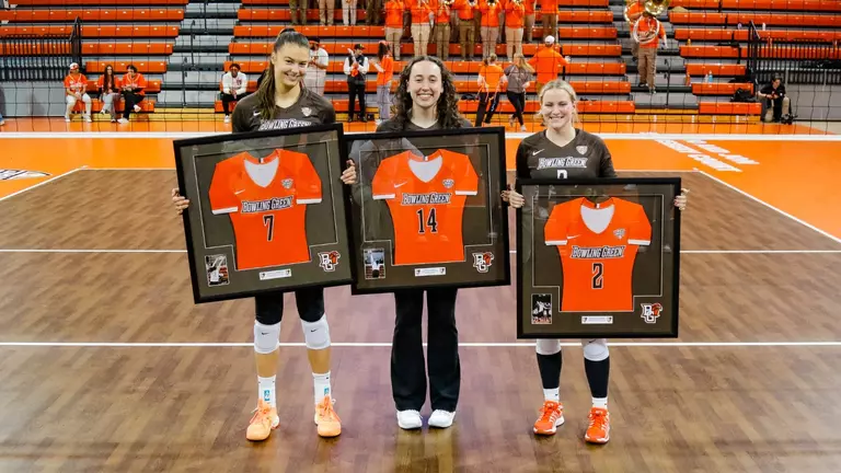 Special moments with BGSU volleyball 2025 seniors