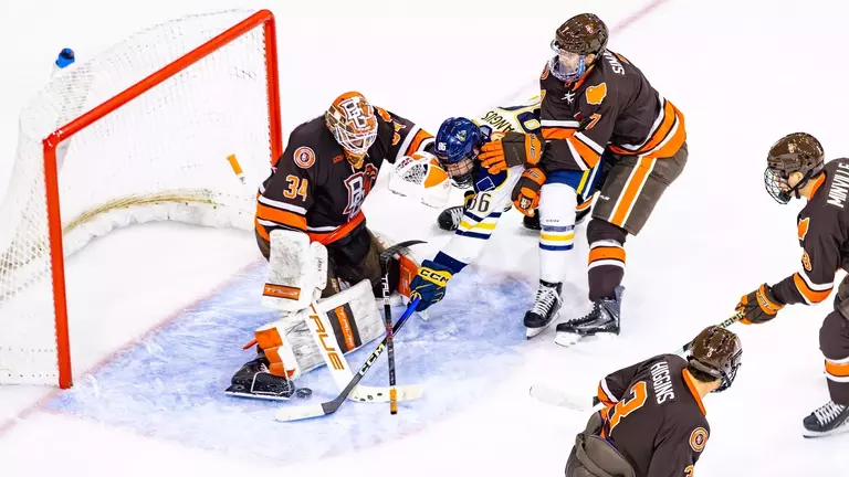 Moore, Falcons Shine in Friday Night Win at No. 18 Augustana