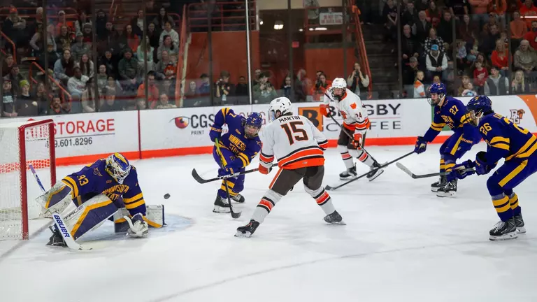 Game of Runs Falls in Favor of the No. 17 Minnesota State Mavericks on Friday Night, 5-4