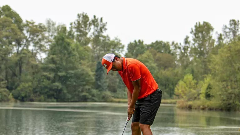 Pedro Garcia Finishes Top 20 in Savannah Intercollegiate
