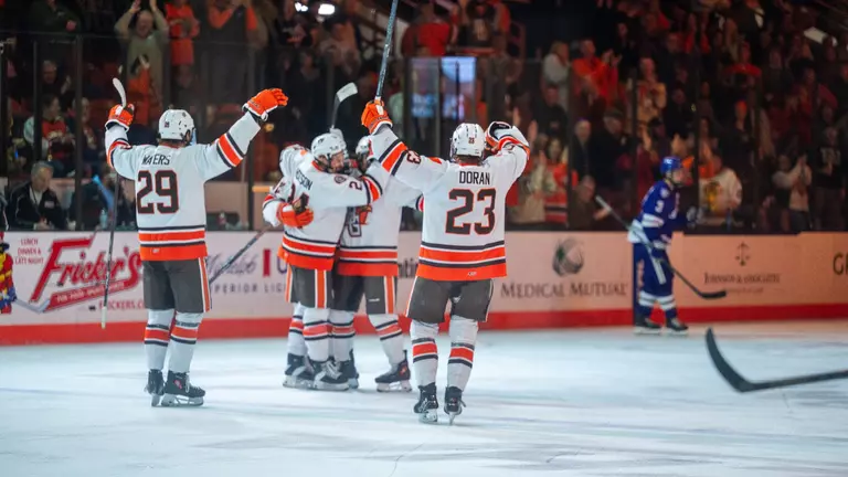 Falcons Head to Sioux Falls for a Weekend Clash with No. 18 Augustana