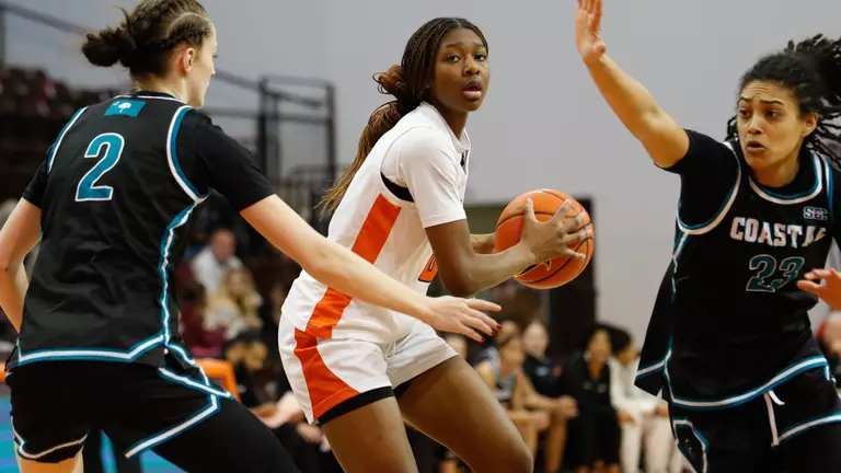 Back to #MACtion: BGSU Battles Buffalo Tuesday Night