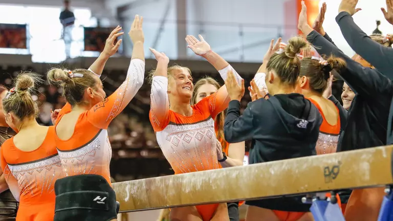 Gymnastics Honors Seniors for Final Meet of the Season