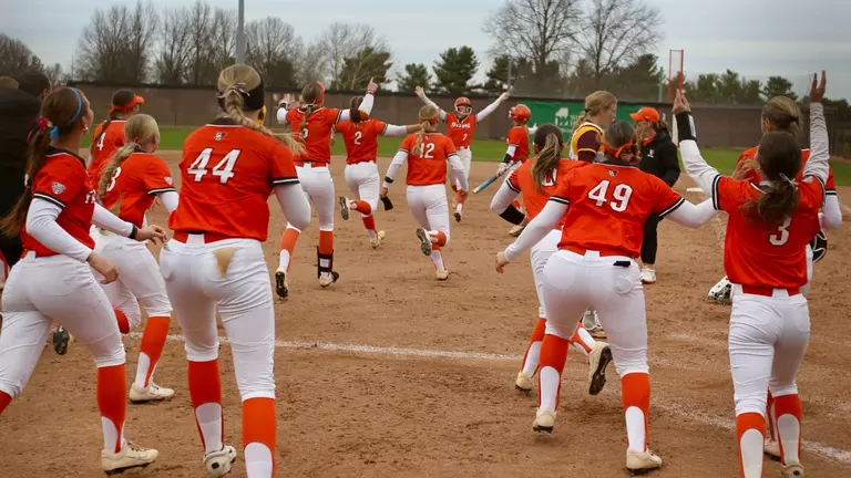 Falcons Walk It Off in MAC-Opening Win vs. CMU