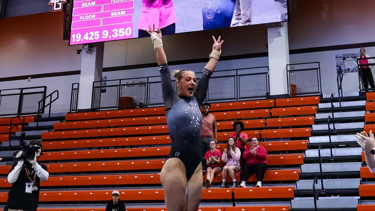 Falcons Gymnastics Send Off Seniors With A Win At The Stroh