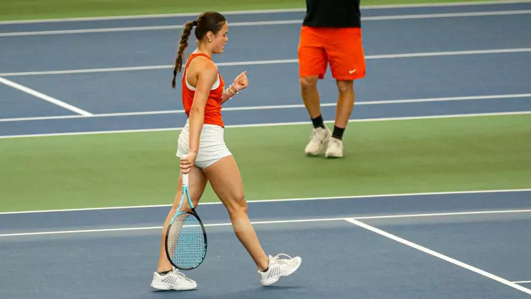 Taylor and Liu Snag Singles Points in Season Finale