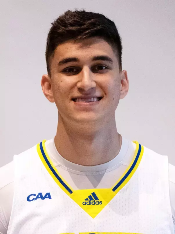Aleks Novakovich 2021-22 Men's Basketball Headshot