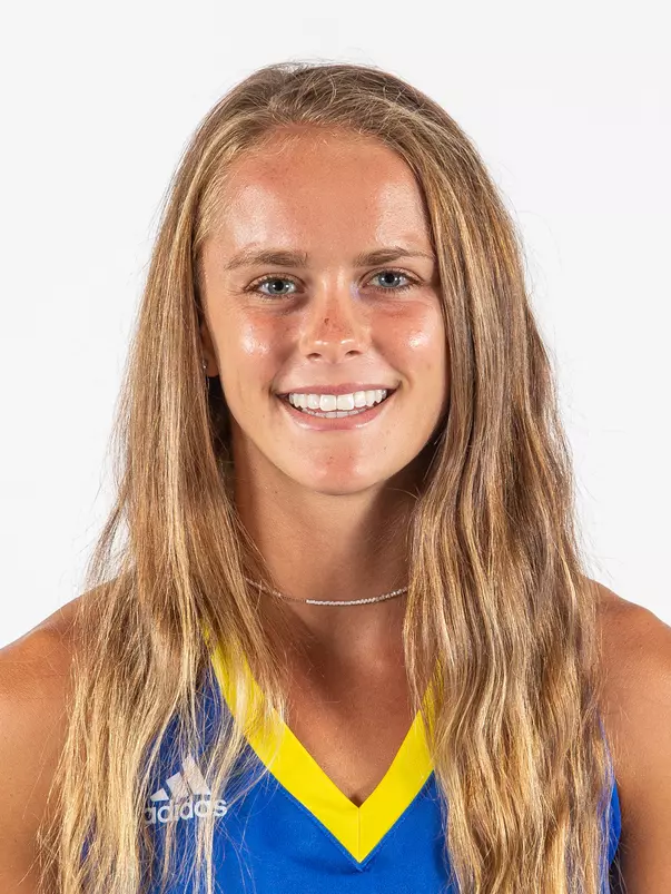 Ashlyn Carr head shot