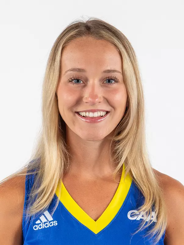Sarah Iannuzzi head shot