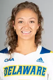 Mae Dickens Headshot
