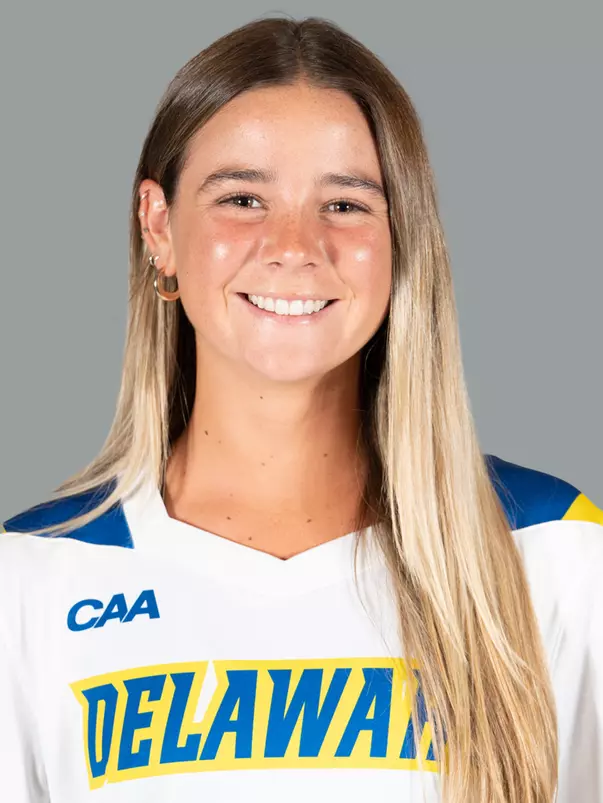 Julia Regan Headshot