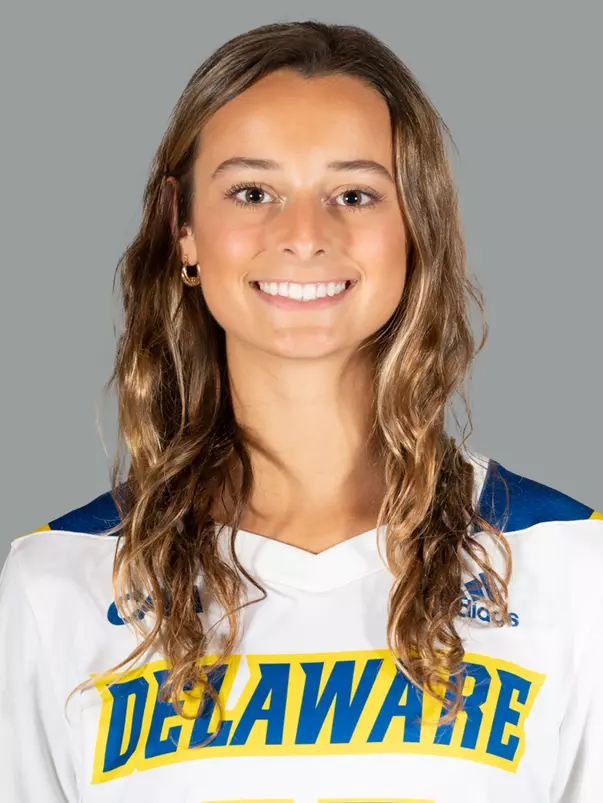 Lizzie Yurchek Headshot