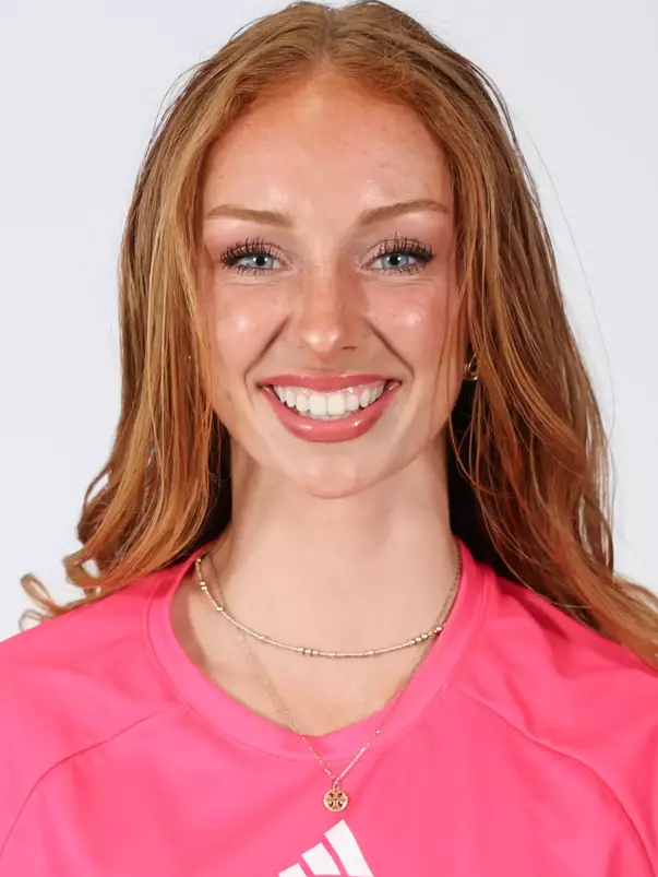 Leah Rhinehart Headshot