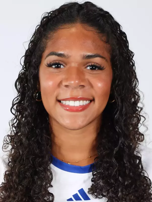 Olivia Bley Headshot