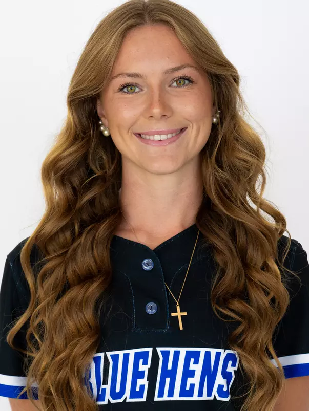 2027 Delaware Softball Headshots