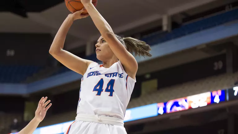 Boise State Rolls Past Southern Oregon